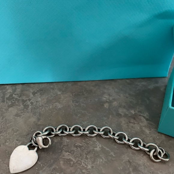 Authentic TIFFANY & CO Heart Tag Bracelet - Picture 3 of 4